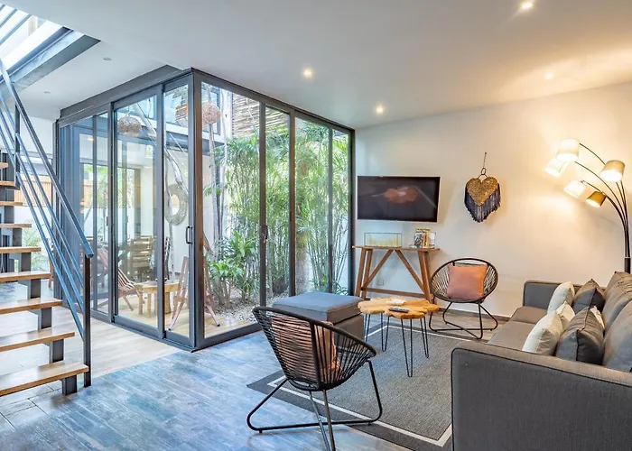 Casa & Chiit - 2 Homes With Different Shared Amenities *