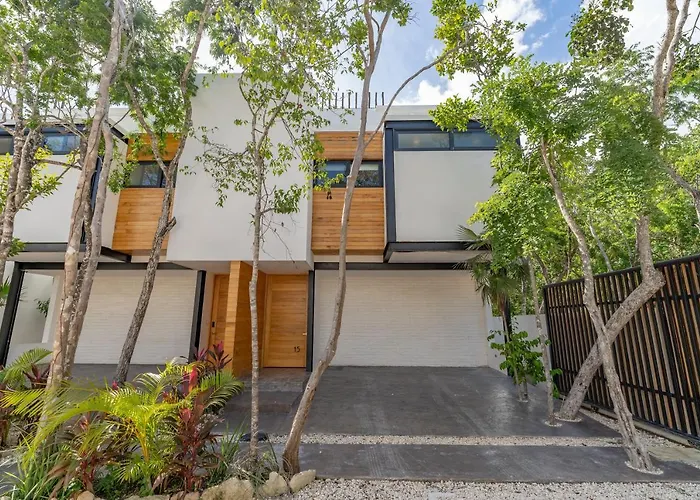 Casa & Chiit - 2 Homes With Different Shared Amenities