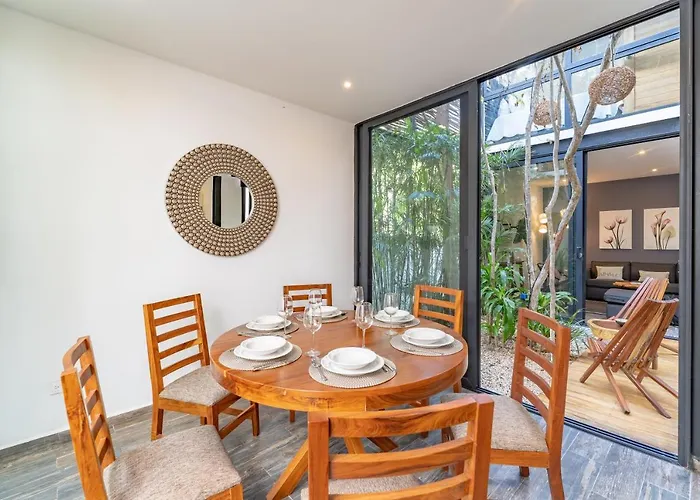 Casa & Chiit - 2 Homes With Different Shared Amenities Villa