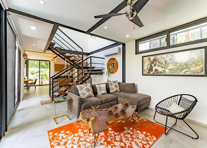 Casa & Chiit - 2 Homes With Different Shared Amenities *