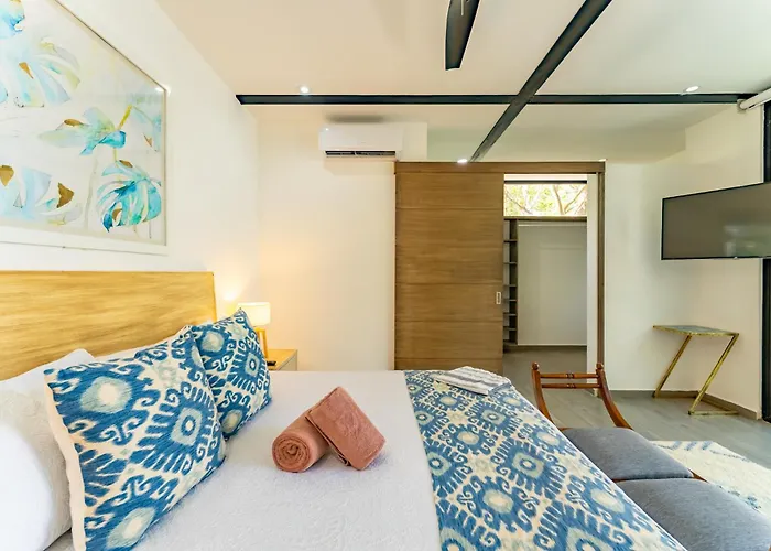 Casa & Chiit - 2 Homes With Different Shared Amenities Villa