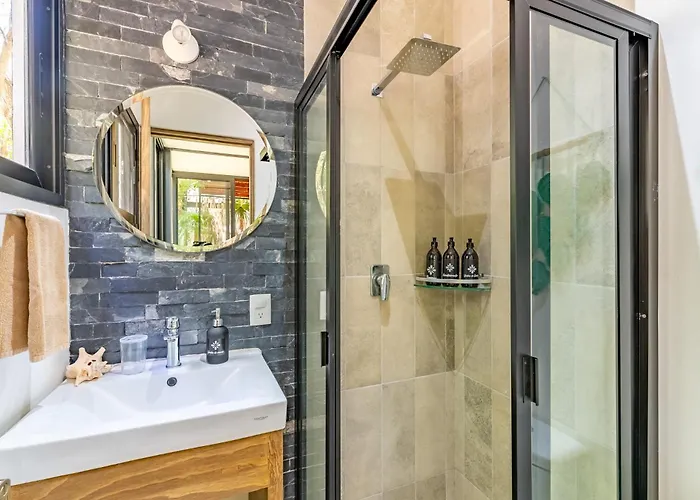 Casa & Chiit - 2 Homes With Different Shared Amenities